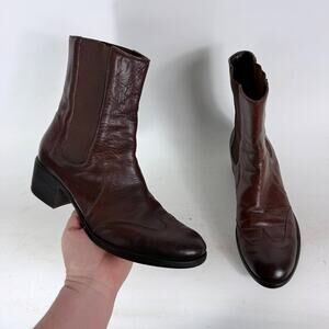 Strategia Chelsea Boots Women's 8 Brown Leather Pull-On Wing Tip Closed Toe